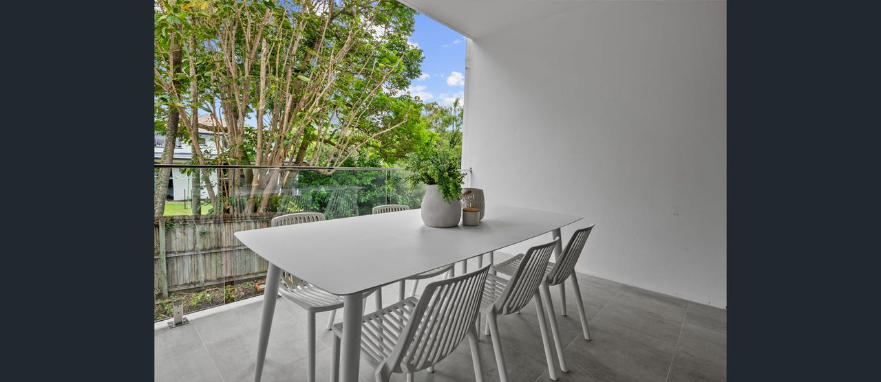 Arana Hills terrace
